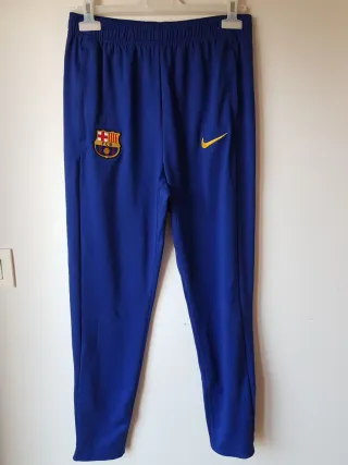 Conjunto deportivo FCB Nike azul y rojo