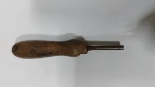 Punteruolo Lesina in cuoio artigianale Vintage