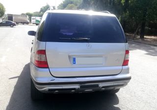 MERCEDES BENZ - ML 270 CDI (2002)