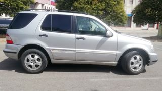 MERCEDES BENZ - ML 270 CDI (2002)