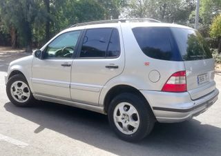 MERCEDES BENZ - ML 270 CDI (2002)