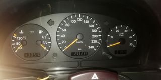 MERCEDES BENZ - ML 270 CDI (2002)