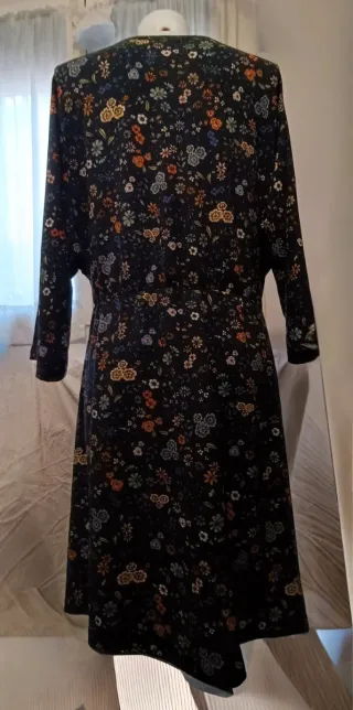 Vestido H&M estampado floral talla 46
