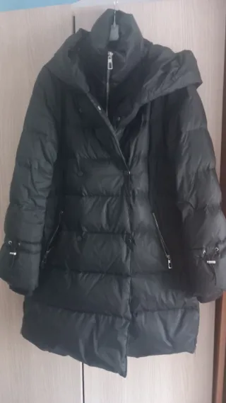 Plumífero Zara Negro Mujer.