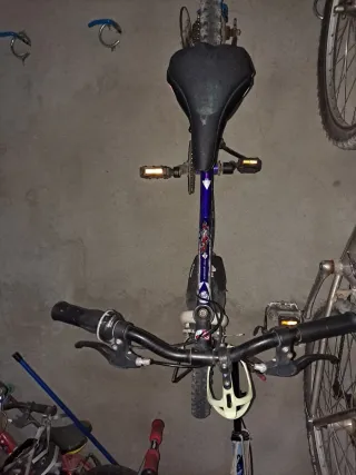 Bicicleta Decathlon azul