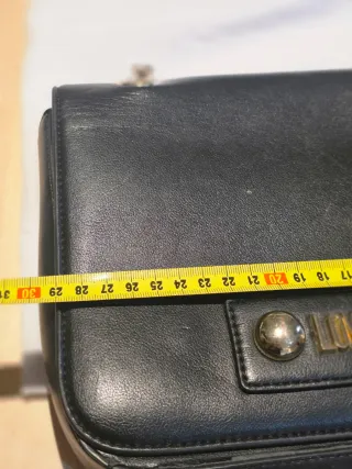 Bolso Love Moschino Negro Cadena Dorada