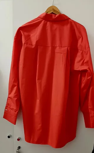 Camisa roja oversize