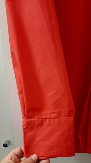 Camisa roja oversize