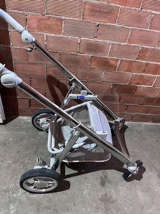 Capazo y silla Bebecar