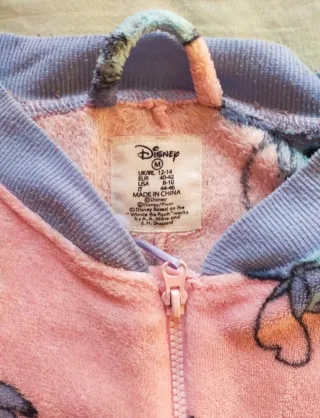 Pijamas enterizos de Stitch y estampado