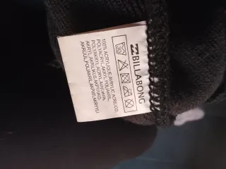 Gorro Billabong Negro y Amarillo