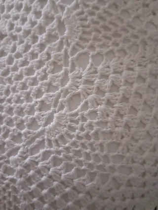 Cuscino rotondo vintage ricamato