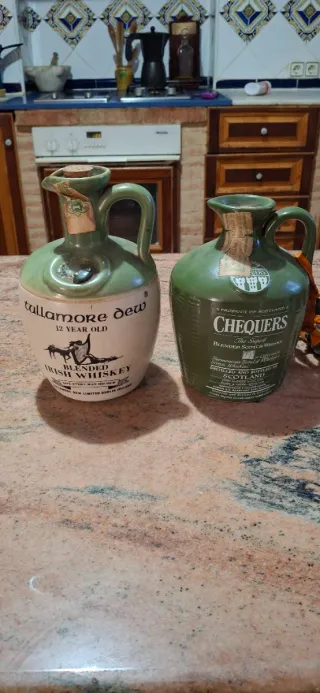 Lote 2 Botellas Antiguas de Whisky