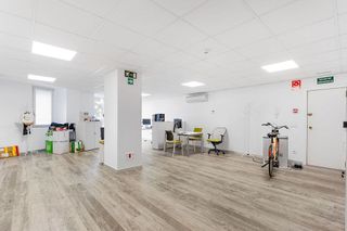 Local comercial en alquiler en Ensanche - Diputación en Alicante