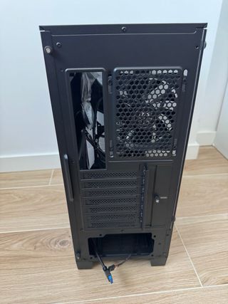 Caja Gaming MSI MAG Forge 100M