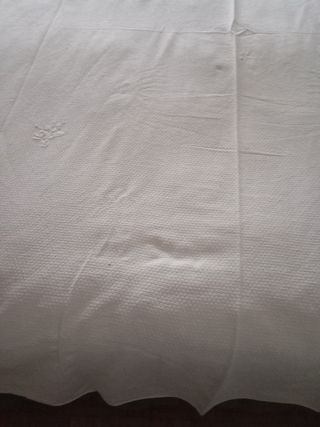 Copriletto matrimoniale vintage ricamato