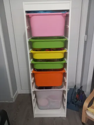 Estantería Trofast Ikea con 6 cubos