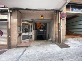 Garaje en venta en Ensanche - Sar en Santiago de Compostela
