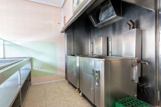 Local comercial en venta en Villayuventus-Renfe en Parla