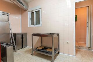 Local comercial en venta en Villayuventus-Renfe en Parla