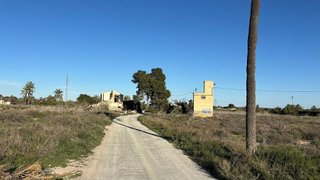 Terreno en venta en Las Bayas en Elche