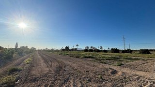 Terreno en venta en Las Bayas en Elche