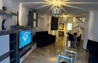 Casa adosada en alquiler en Nueva Andalucía centro en Marbella