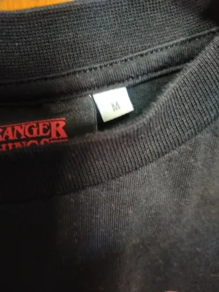 Camiseta Stranger Things Negra Talla M