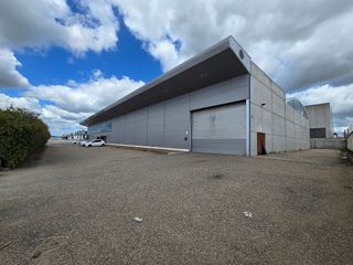 Nave industrial en alquiler en La Estación en Badajoz
