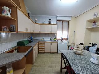 Chalet en venta en Hellín