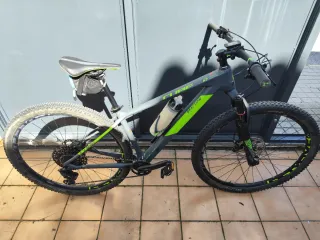 Bicicleta de Montaña Cube Reaction Race C62