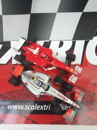Lote 2 coches F1 escala 1:32