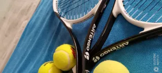 2 Racchette da Tennis + 4 Palle