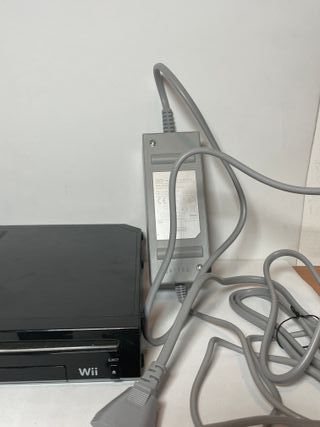 Consola Nintendo Wii Negra + Mando + Accesorios