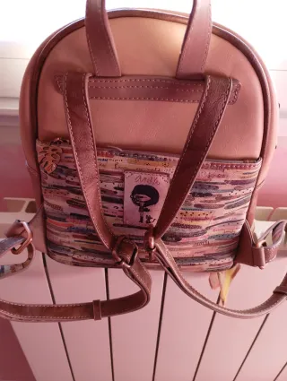 Mochila Anekke beige y multicolor