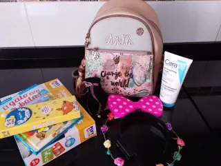 Mochila Anekke beige y multicolor