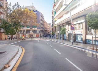 Local comercial en venta en La Plana en Esplugues de Llobregat