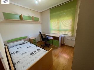 Piso en alquiler en Santa Cruz - Industria - Polígono Campollano en Albacete