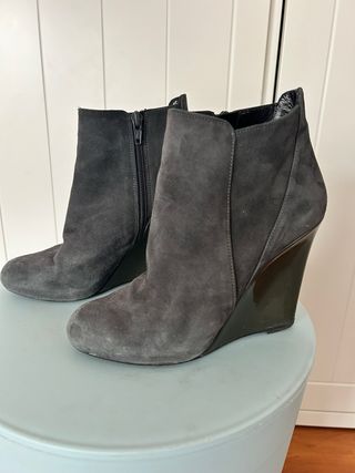 Botines de cuña gris azulado