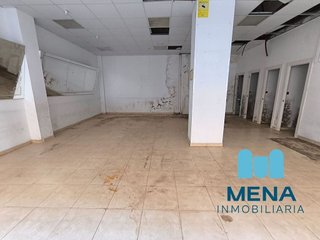 Local comercial en venta en Corrales de Buelna (Los)