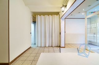 Local comercial en venta en El Baix Guinardó en Barcelona