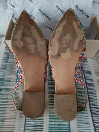 Sandalias doradas multicolor rejilla