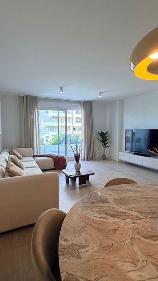 Piso en alquiler en Nueva Andalucía centro en Marbella