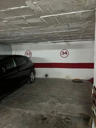 Garaje en venta en Polígono Cartuja – La Paz en Granada