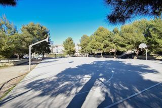 Garaje en venta en Polígono Cartuja – La Paz en Granada