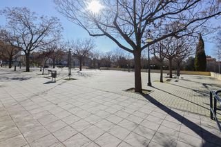 Garaje en venta en Polígono Cartuja – La Paz en Granada