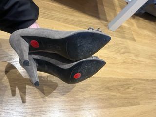 Zapatos tacón Zara ante gris talla 37. Nuevas.