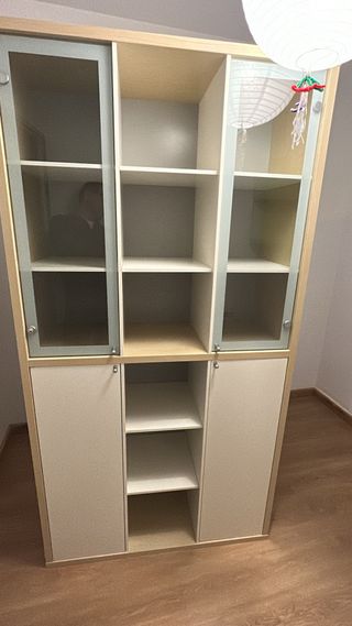 Librería modular madera y cristal