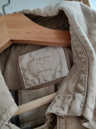 Gabardina Stradivarius Beige Talla M