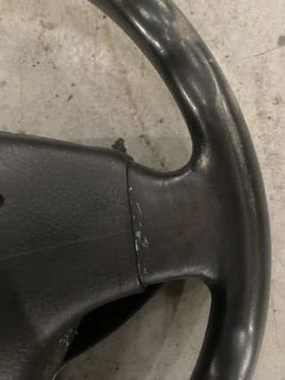 Volante con embellecedor